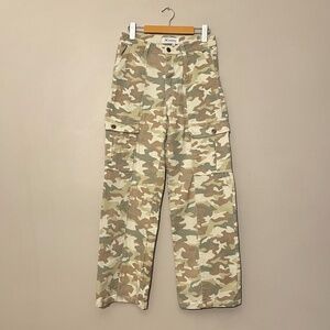 $19❄️Regeneration by Celebrity Pink Tan & Olive Camo Print Wide Leg Cargo Jeans
